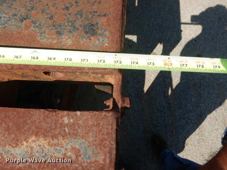 image for item DJ8782 1994 International F2574  semi truck