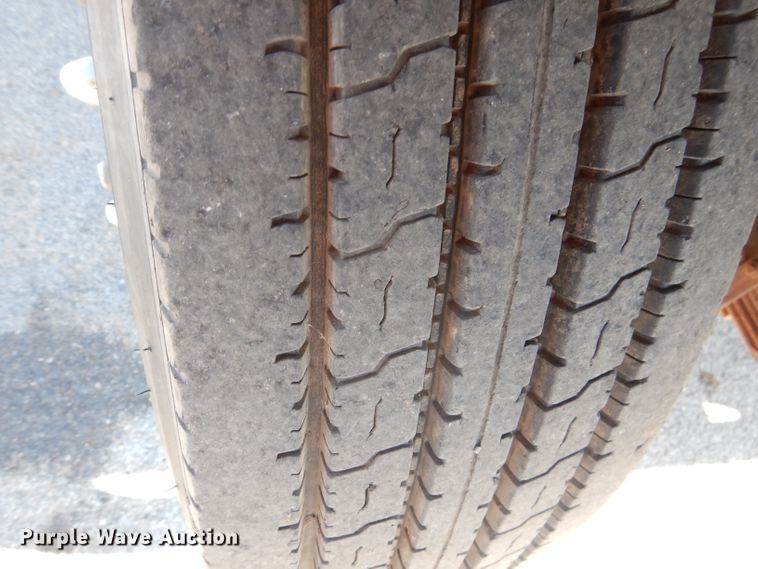 image for item DJ8782 1994 International F2574  semi truck