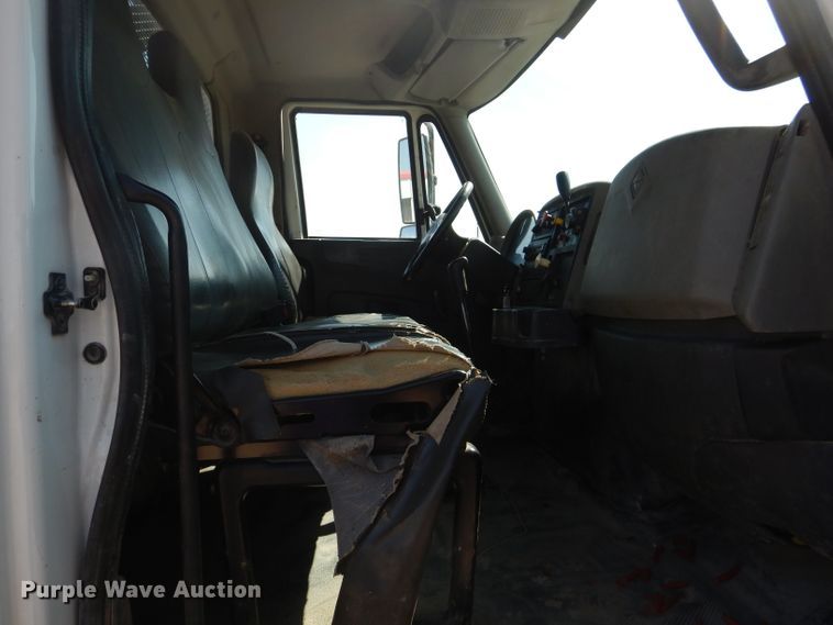 image for item DJ8783 2013 International WorkStar 7300  winch truck