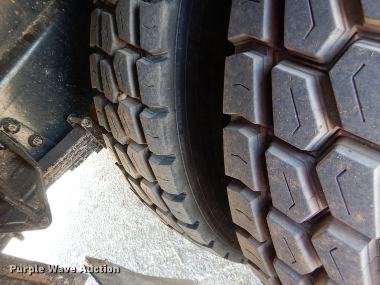 image for item DJ8783 2013 International WorkStar 7300  winch truck