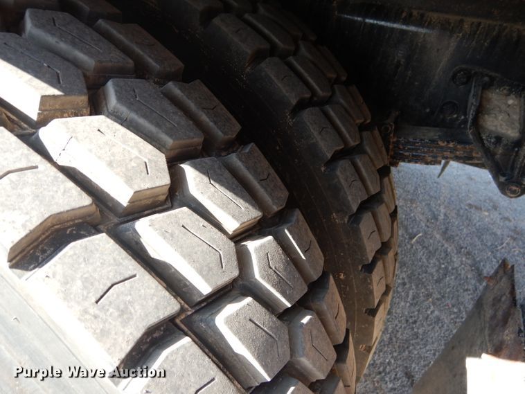 image for item DJ8783 2013 International WorkStar 7300  winch truck