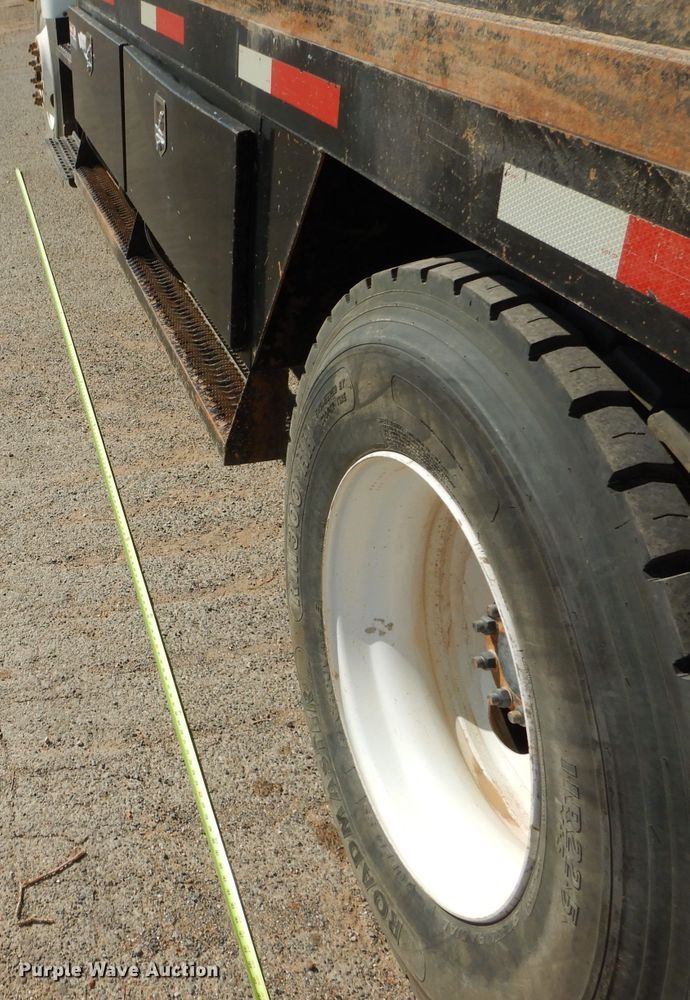 image for item DJ8783 2013 International WorkStar 7300  winch truck