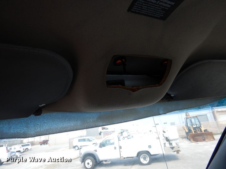 image for item DY9524 2006 Chevrolet C7500  bucket truck