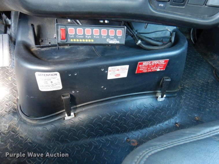 image for item DY9524 2006 Chevrolet C7500  bucket truck