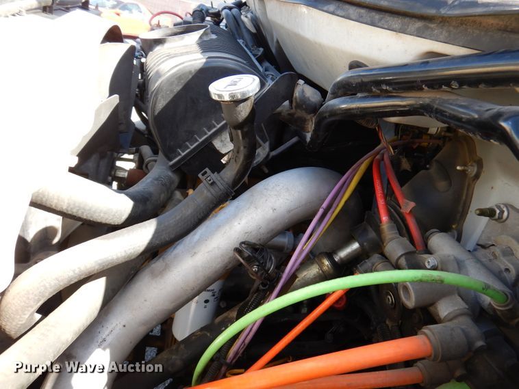 image for item DY9524 2006 Chevrolet C7500  bucket truck