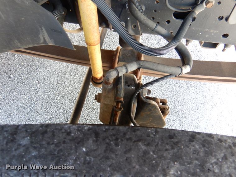 image for item DY9524 2006 Chevrolet C7500  bucket truck