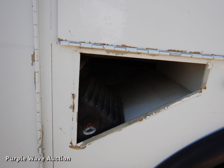 image for item DY9524 2006 Chevrolet C7500  bucket truck