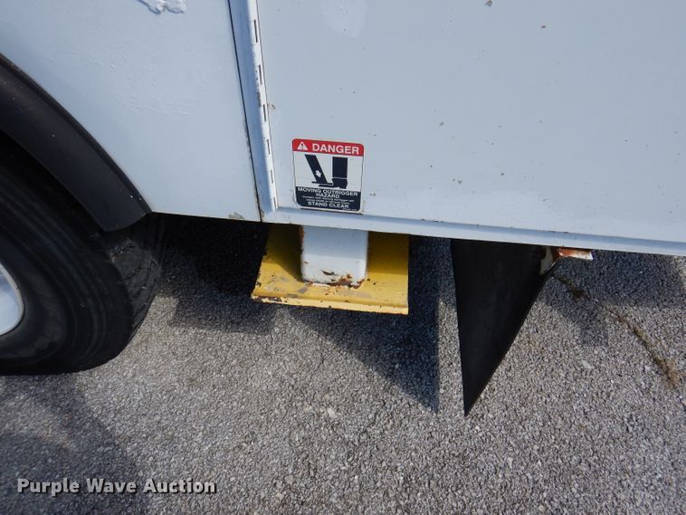 image for item DY9524 2006 Chevrolet C7500  bucket truck