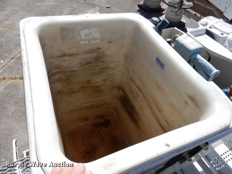 image for item DY9524 2006 Chevrolet C7500  bucket truck