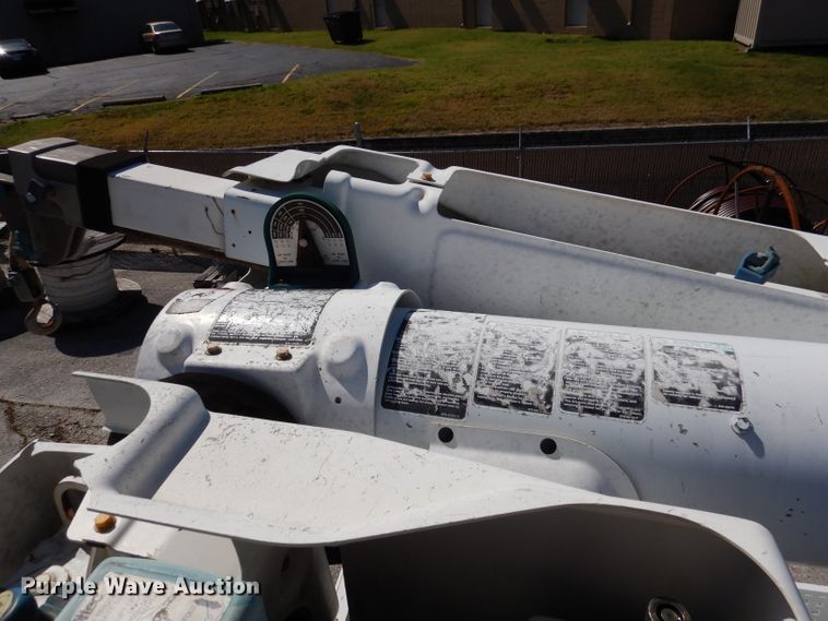 image for item DY9524 2006 Chevrolet C7500  bucket truck