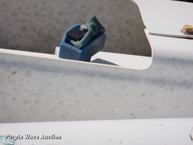 image for item DY9524 2006 Chevrolet C7500  bucket truck