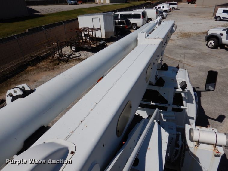 image for item DY9524 2006 Chevrolet C7500  bucket truck