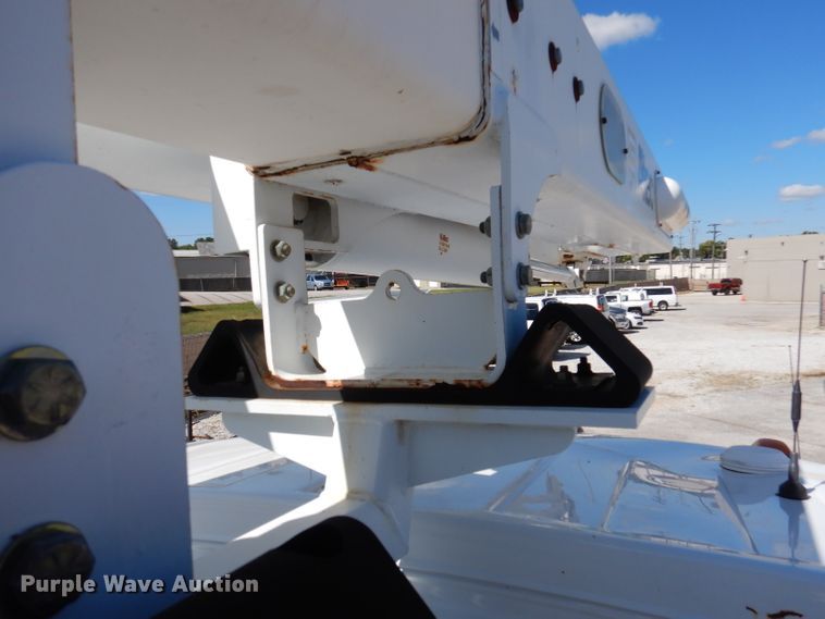 image for item DY9524 2006 Chevrolet C7500  bucket truck