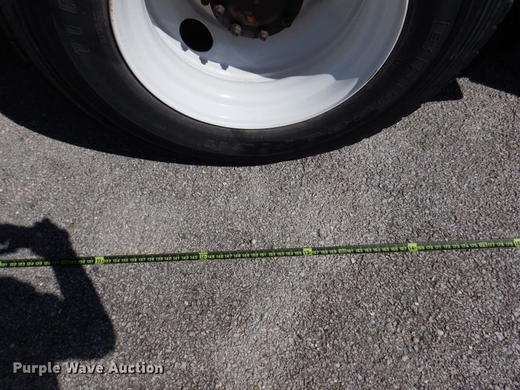 image for item DY9524 2006 Chevrolet C7500  bucket truck