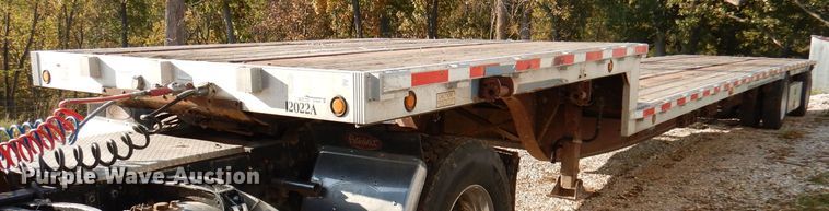 image for item DY9544 2008 Reinke drop deck trailer