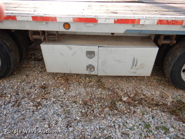 image for item DY9544 2008 Reinke drop deck trailer