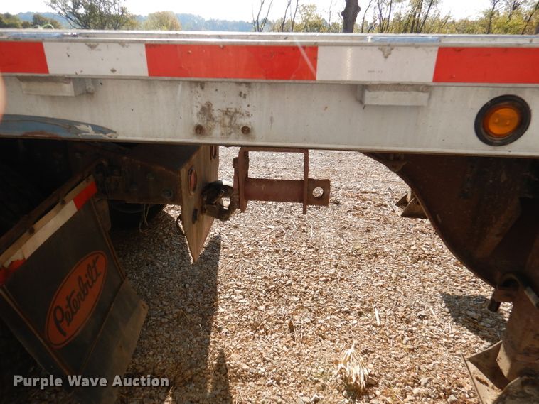 image for item DY9544 2008 Reinke drop deck trailer