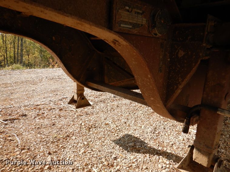 image for item DY9544 2008 Reinke drop deck trailer