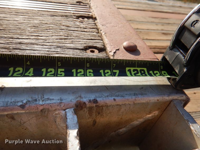 image for item DY9544 2008 Reinke drop deck trailer