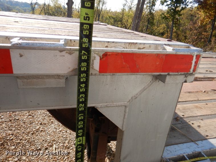 image for item DY9544 2008 Reinke drop deck trailer