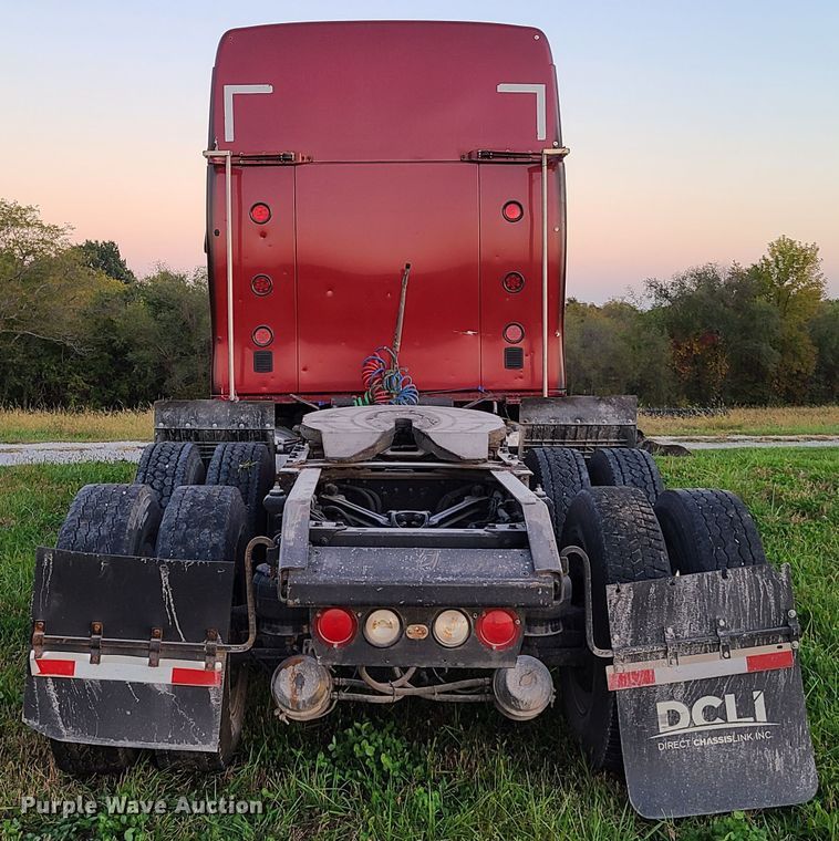 image for item DY9978 2005 Kenworth T2000  semi truck