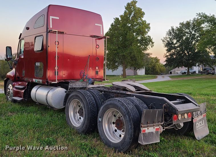 image for item DY9978 2005 Kenworth T2000  semi truck