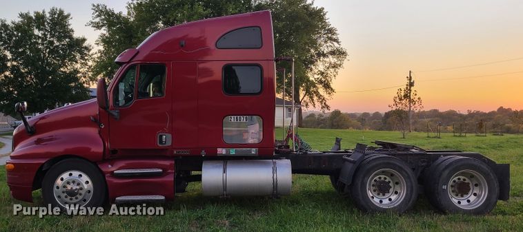 image for item DY9978 2005 Kenworth T2000  semi truck