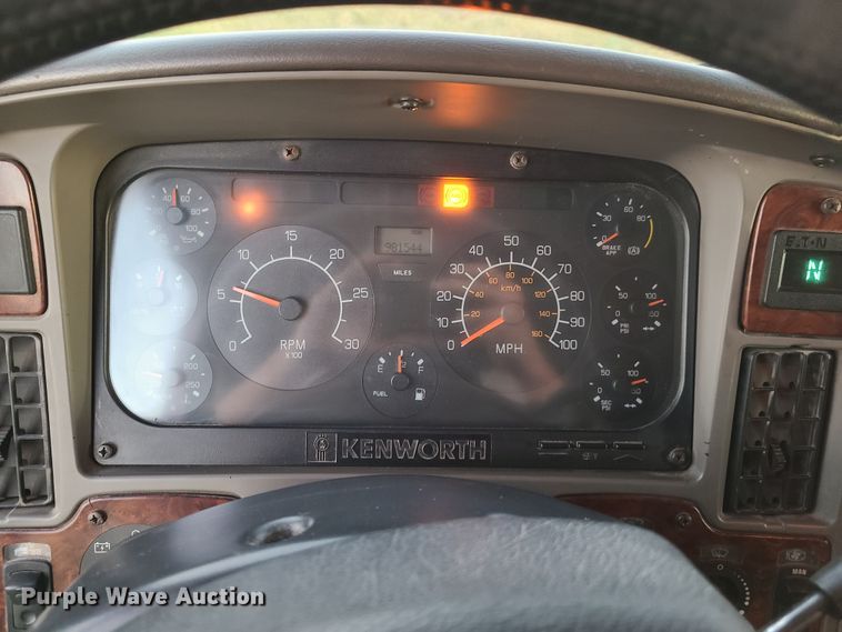 image for item DY9978 2005 Kenworth T2000  semi truck