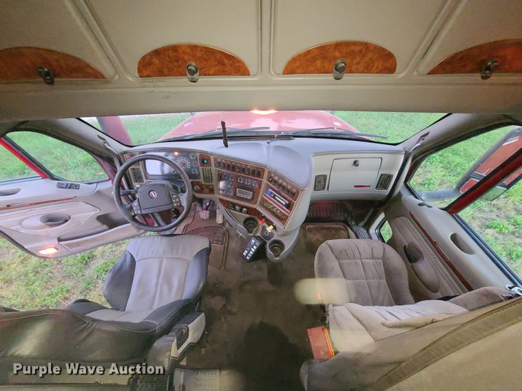 image for item DY9978 2005 Kenworth T2000  semi truck