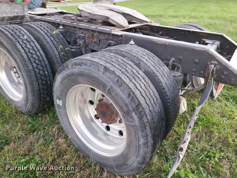 image for item DY9978 2005 Kenworth T2000  semi truck