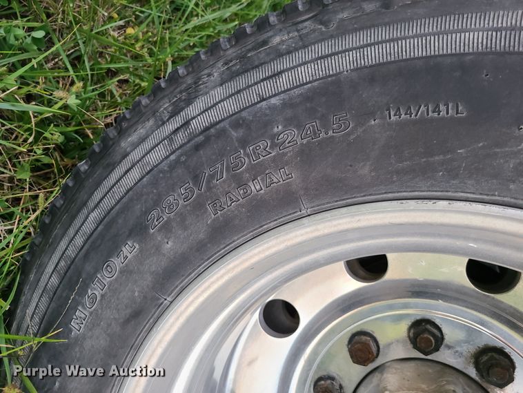 image for item DY9978 2005 Kenworth T2000  semi truck