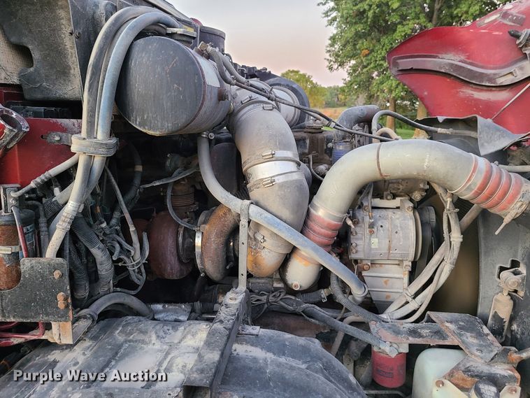 image for item DY9978 2005 Kenworth T2000  semi truck