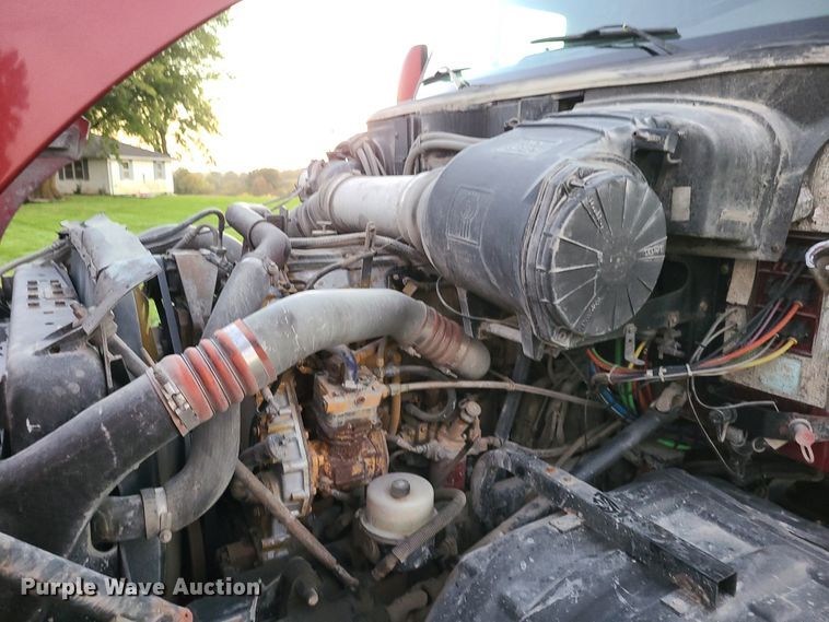 image for item DY9978 2005 Kenworth T2000  semi truck