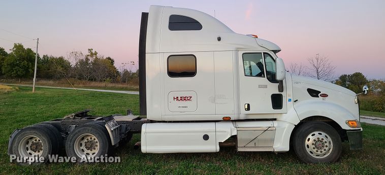 image for item GB9003 2007 Peterbilt 387  semi truck