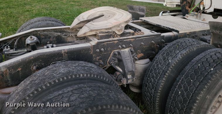 image for item GB9003 2007 Peterbilt 387  semi truck