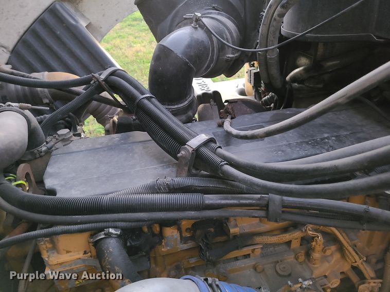 image for item GB9003 2007 Peterbilt 387  semi truck