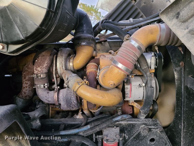 image for item GB9003 2007 Peterbilt 387  semi truck