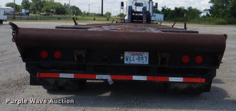 image for item GM9091 1981 Load Star oilfield trailer