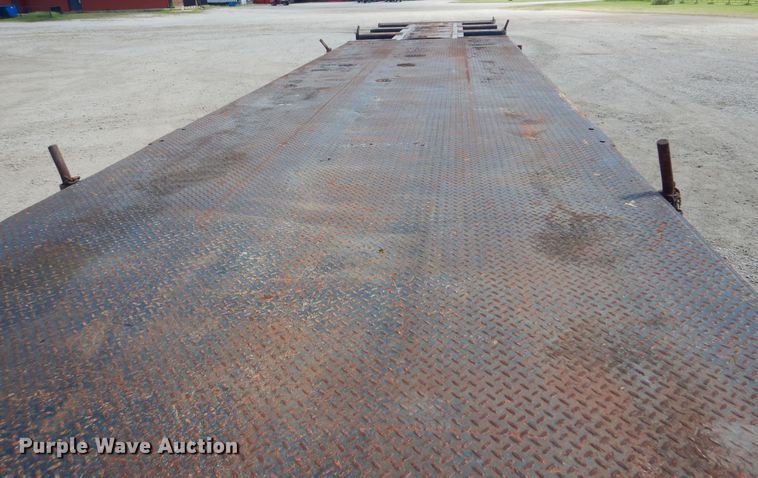 image for item GM9091 1981 Load Star oilfield trailer