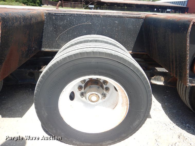 image for item GM9091 1981 Load Star oilfield trailer