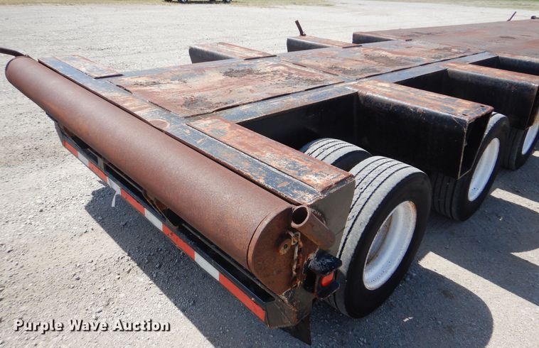 image for item GM9091 1981 Load Star oilfield trailer