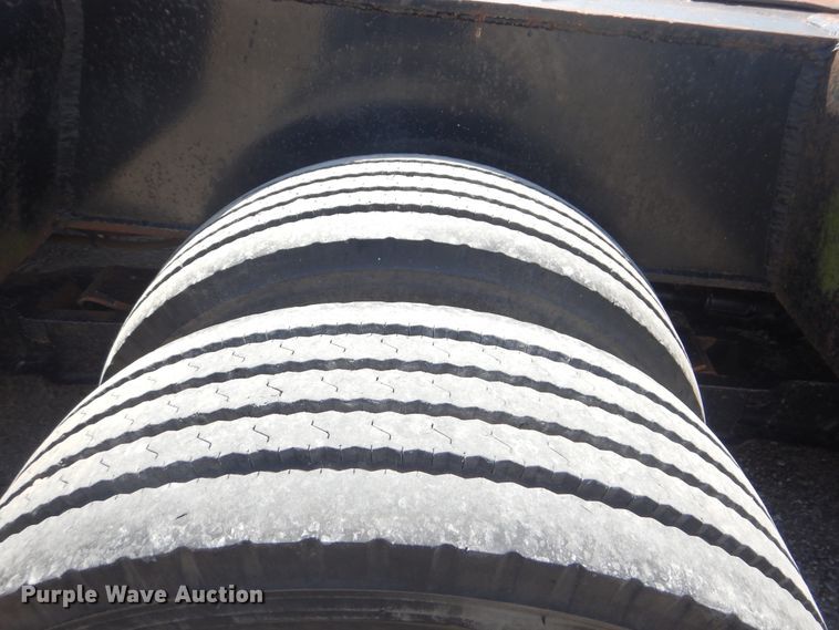 image for item GM9091 1981 Load Star oilfield trailer