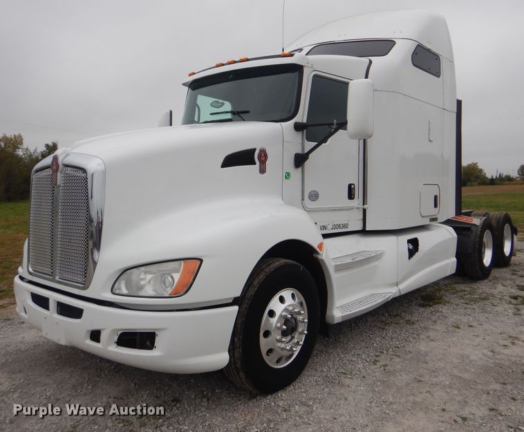 image for item GM9206 2012 Kenworth T660  semi truck