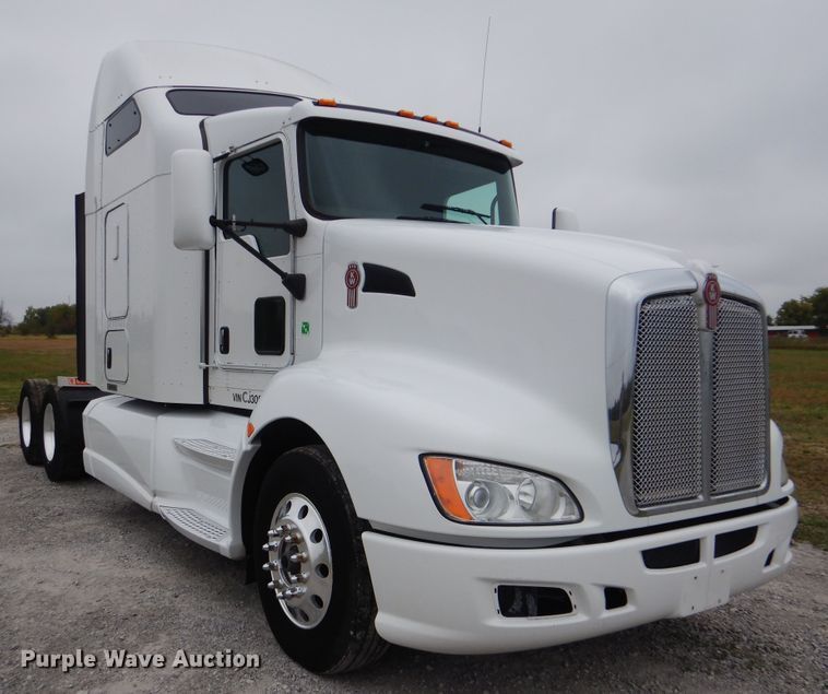 image for item GM9206 2012 Kenworth T660  semi truck