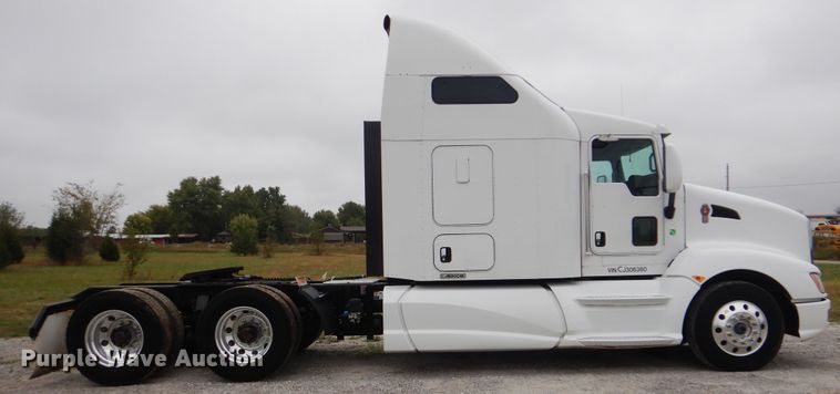 image for item GM9206 2012 Kenworth T660  semi truck