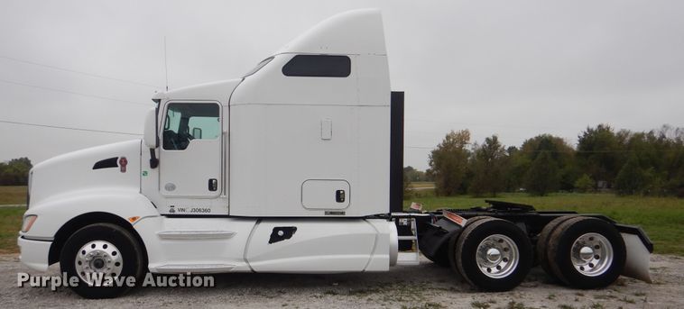 image for item GM9206 2012 Kenworth T660  semi truck
