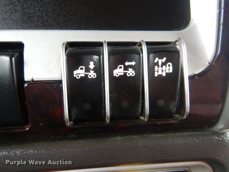 image for item GM9206 2012 Kenworth T660  semi truck