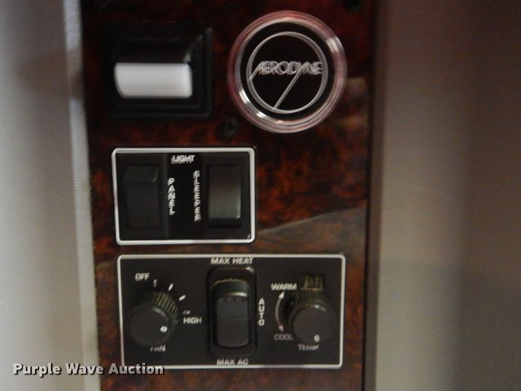 image for item GM9206 2012 Kenworth T660  semi truck