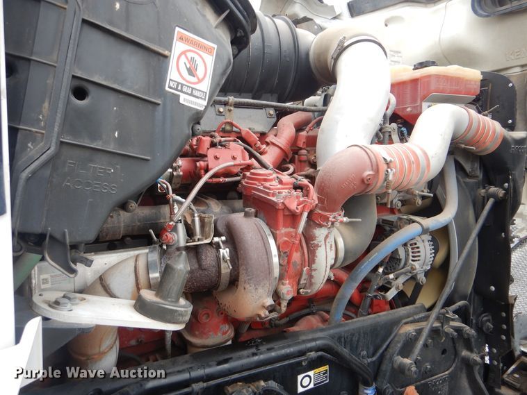 image for item GM9206 2012 Kenworth T660  semi truck