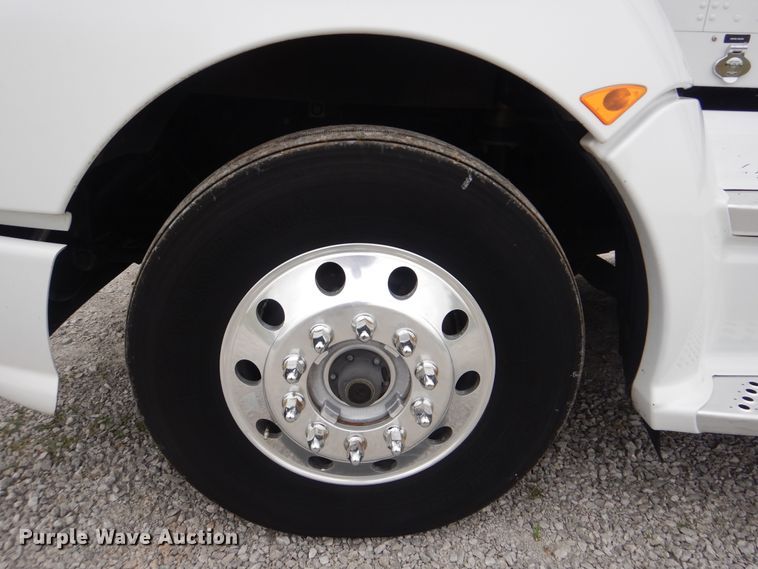 image for item GM9206 2012 Kenworth T660  semi truck